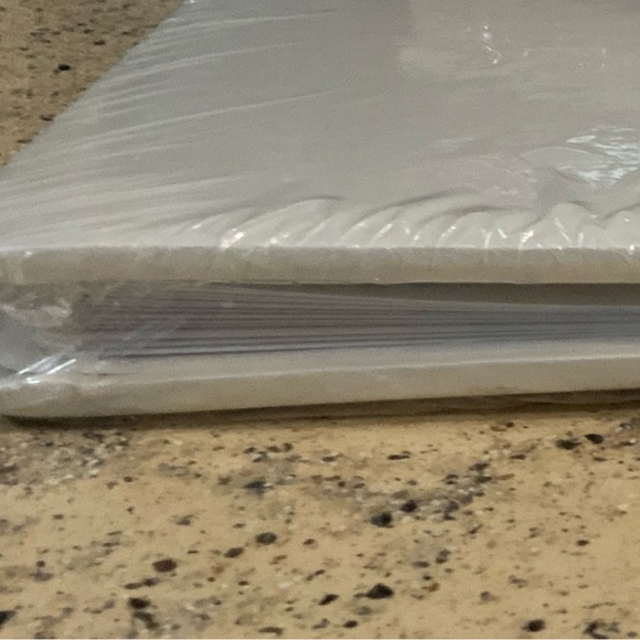 Creative Memories White Wedding Rose Embossed Old Style 12x12 album/pages NIP - Picture 3 of 3